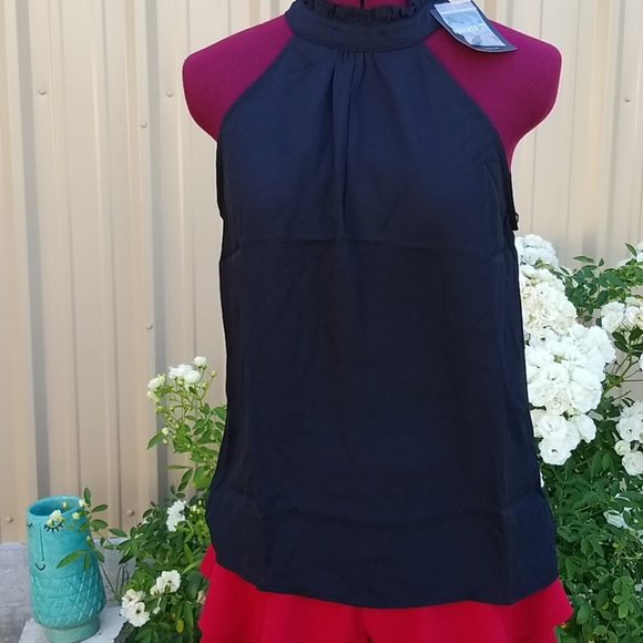 Top - Picture 2 of 3